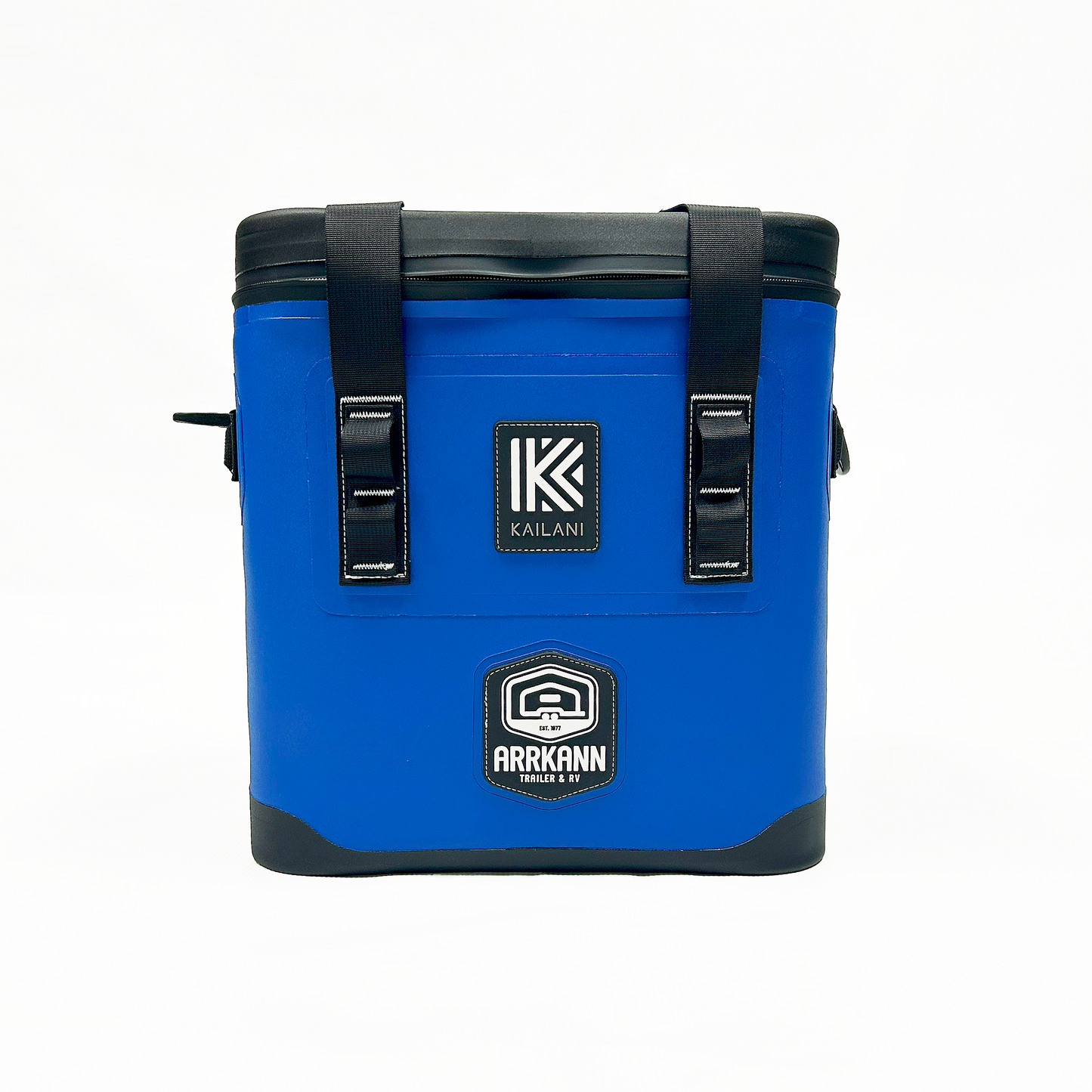 Durable and easy-clean outer shell on MAKO cooler