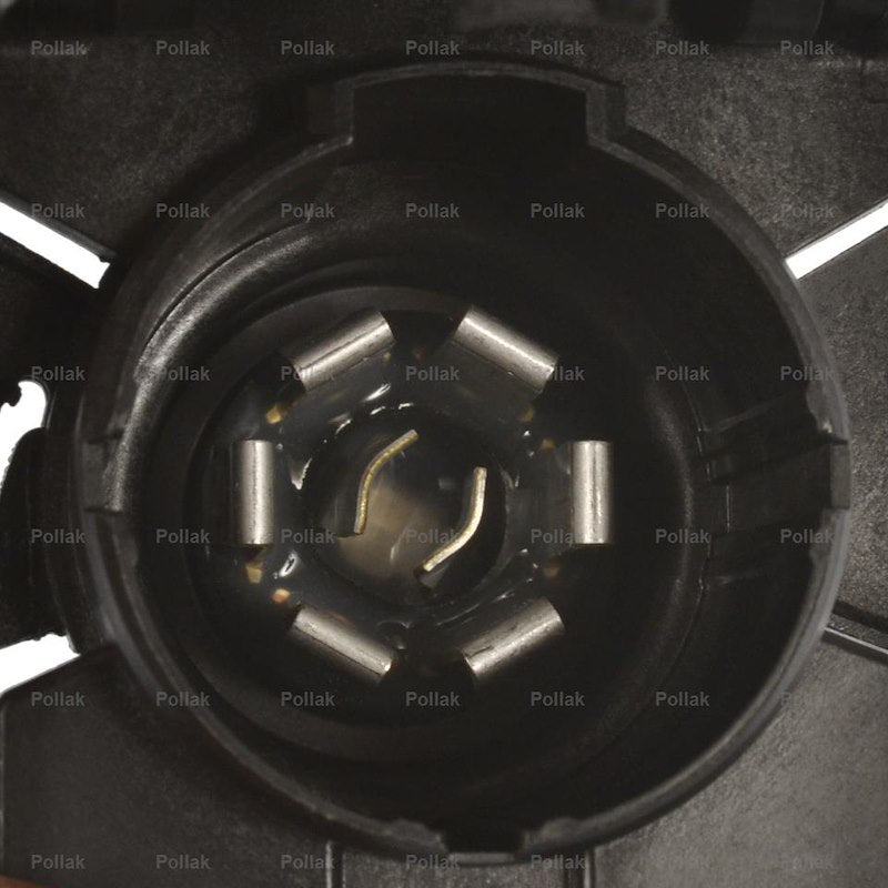 Twist Lock 7-Way Socket