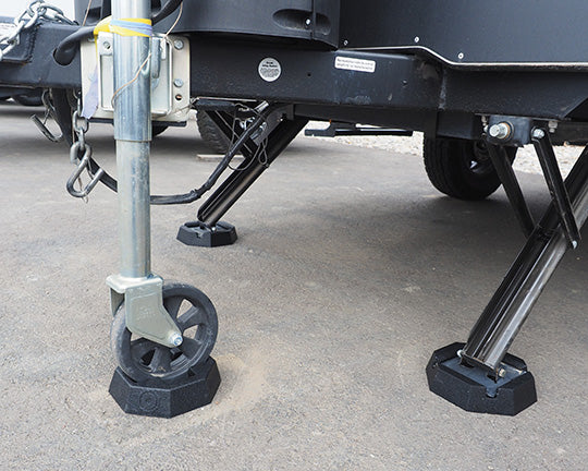Recycled rubber wheel dock for RV tongue jack