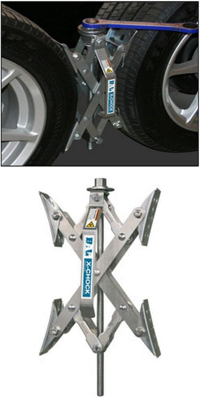 Lockable RV wheel chock set with ratcheting wrench